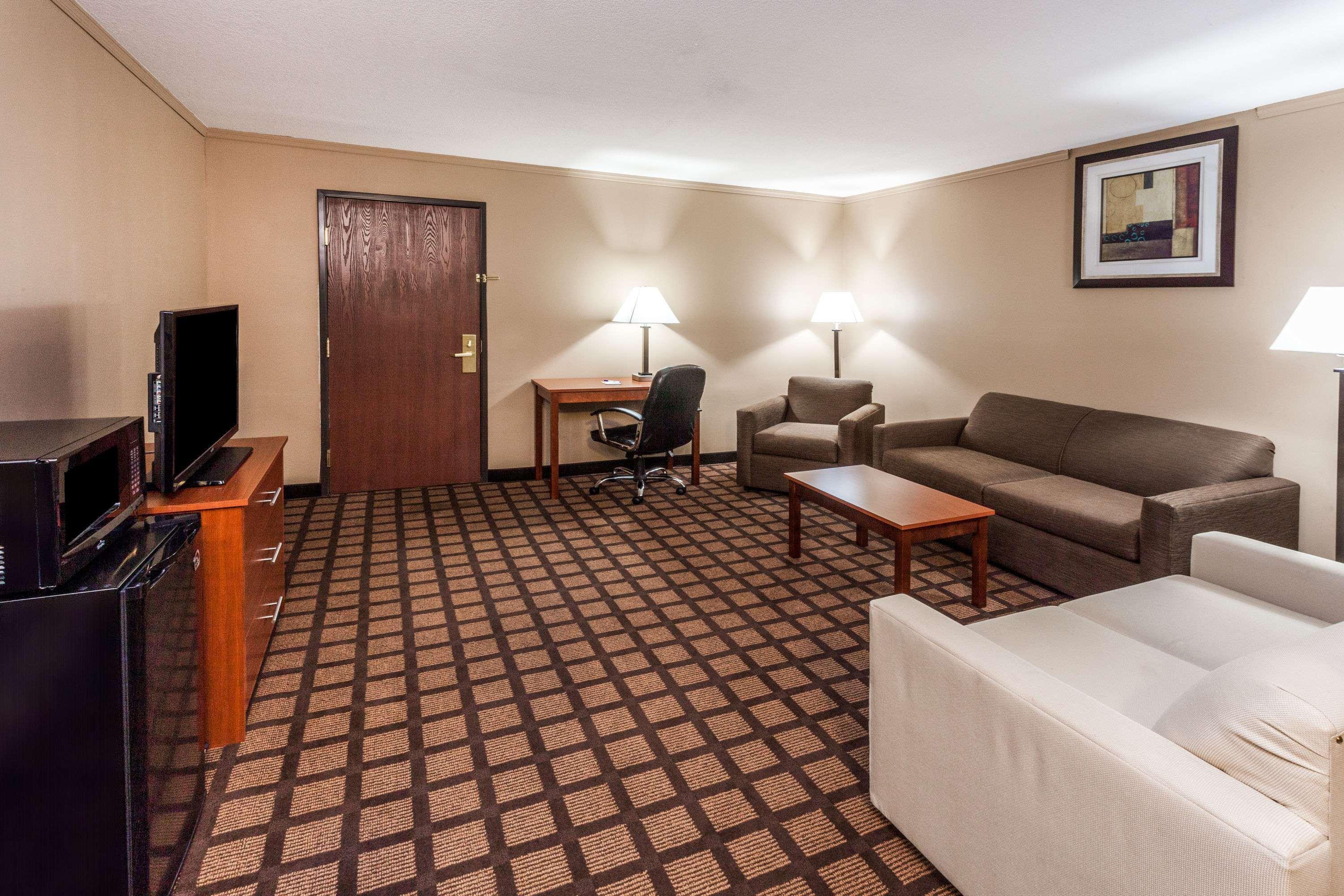 Baymont By Wyndham New Buffalo Esterno foto