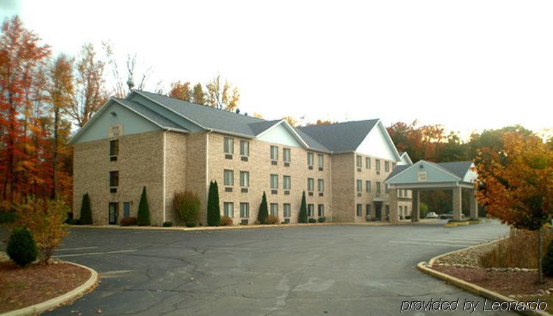Baymont By Wyndham New Buffalo Esterno foto